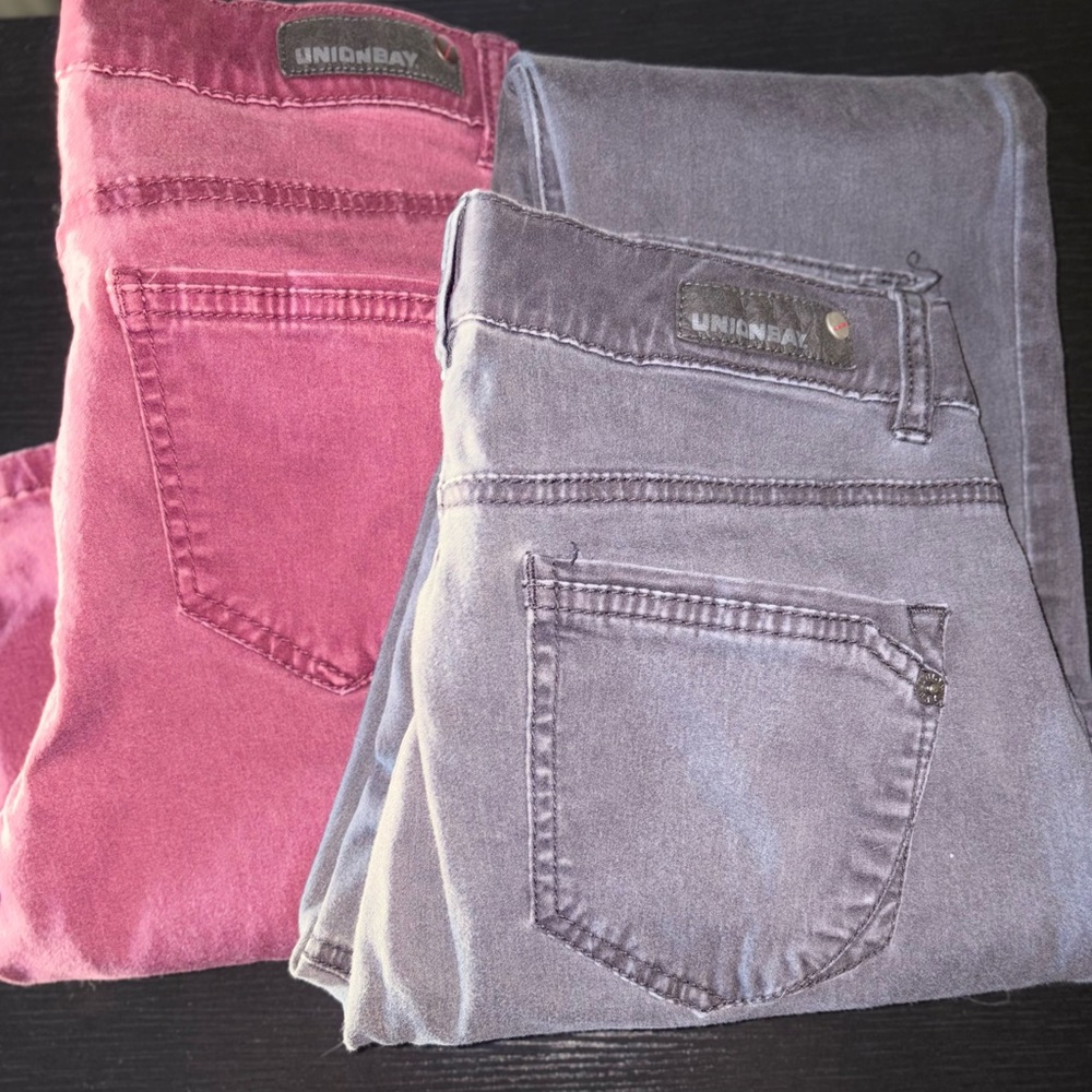 UNIONBAY Juniors pants- Size 7- Maroon and Charcoal + Eden & Olivia shirt Large